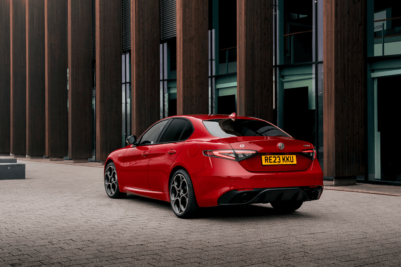 alfa-romeo_giulia_hero