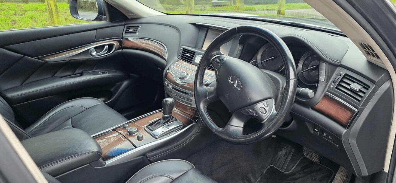 infiniti_q70_driverdashboard