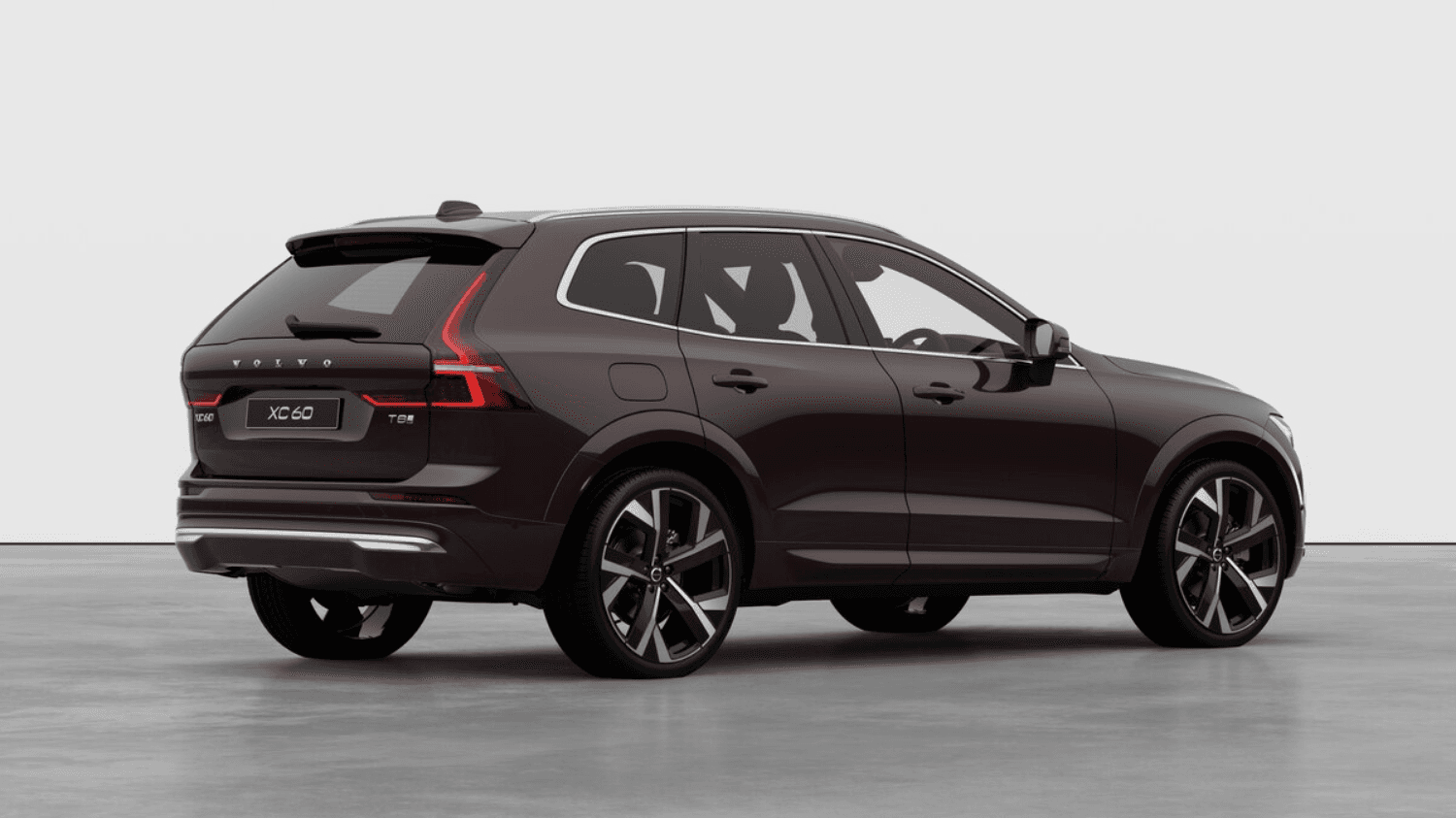 Volvo XC60 PHEV Ultra T8 in mulberry red right side