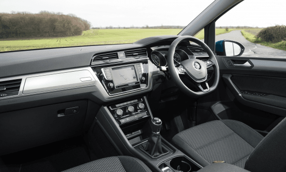 vw_touran_driverdashboard